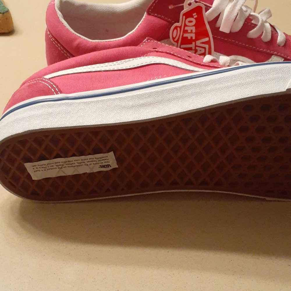 Vans - Picture 2 of 3